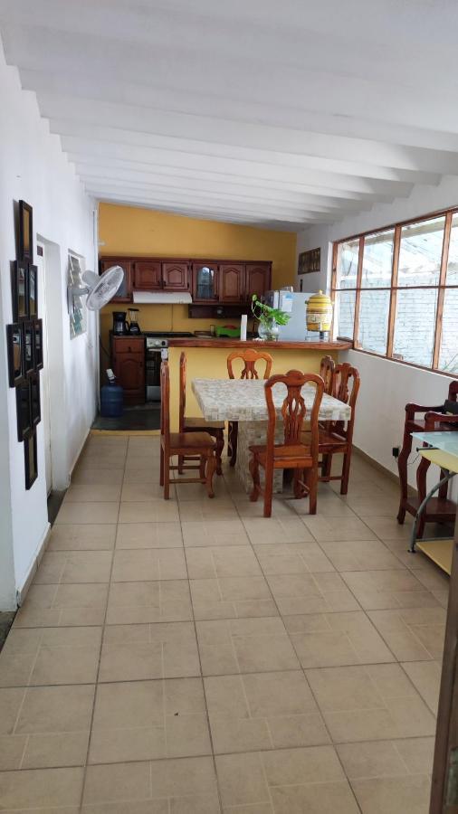 Casa Sixta A 7Min Del Aeropuerto Internacional Pmx Y 2 Cuadras Terminal Autob Ado Hotel Puerto Escondido  Buitenkant foto