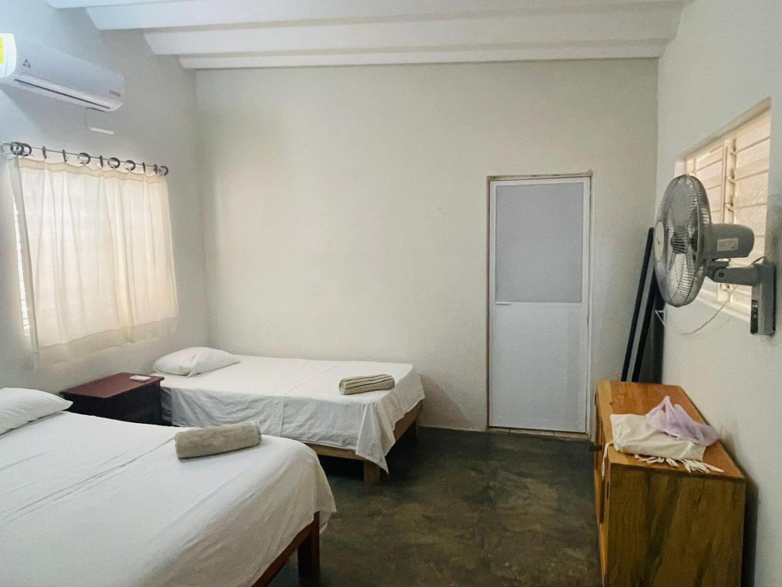 Casa Sixta A 7Min Del Aeropuerto Internacional Pmx Y 2 Cuadras Terminal Autob Ado Hotel Puerto Escondido  Buitenkant foto